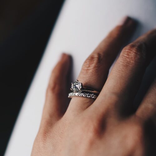 Tips to Shop for the Right Engagement Ring