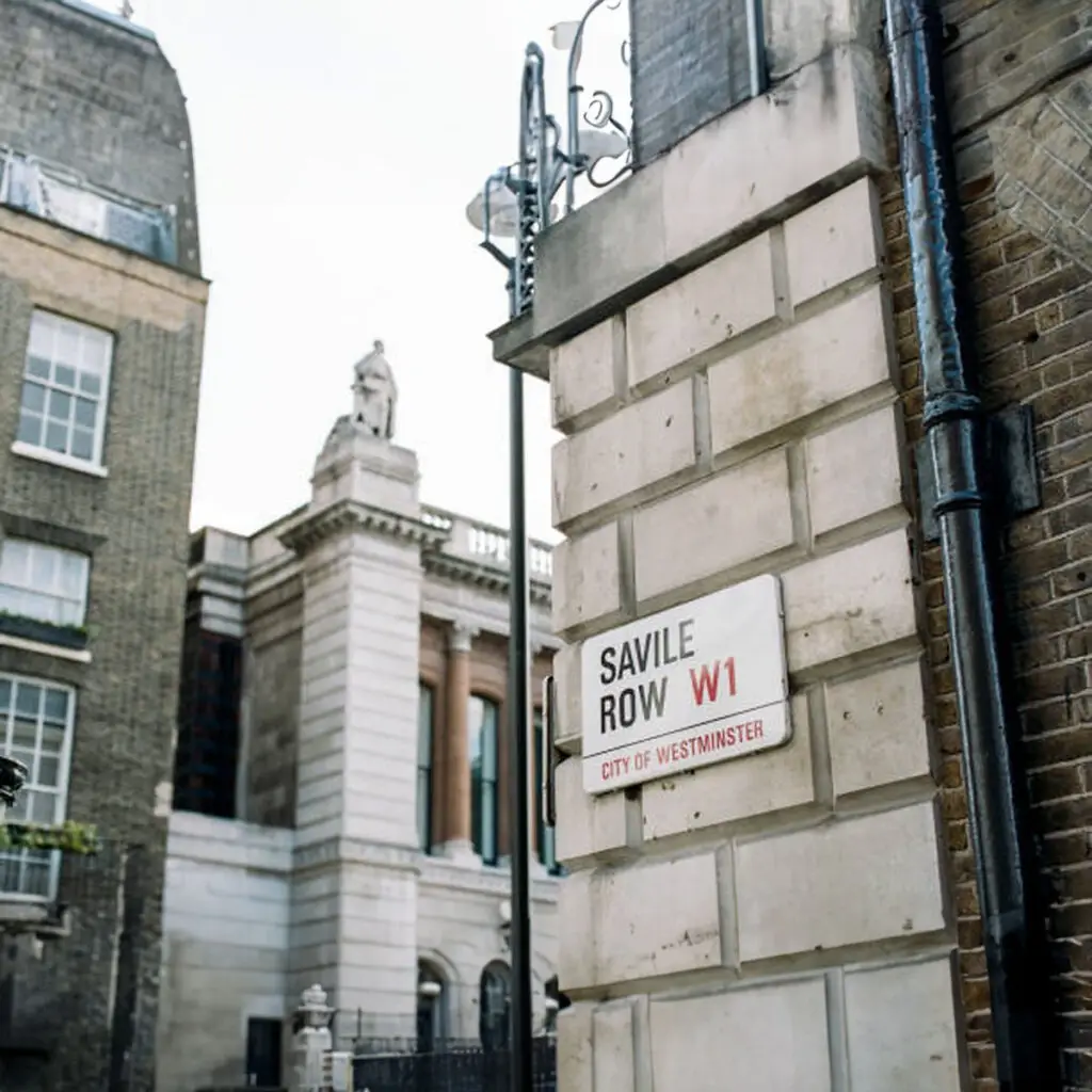 A Guide to Iconic Landmarks and Hidden Gems in Mayfair